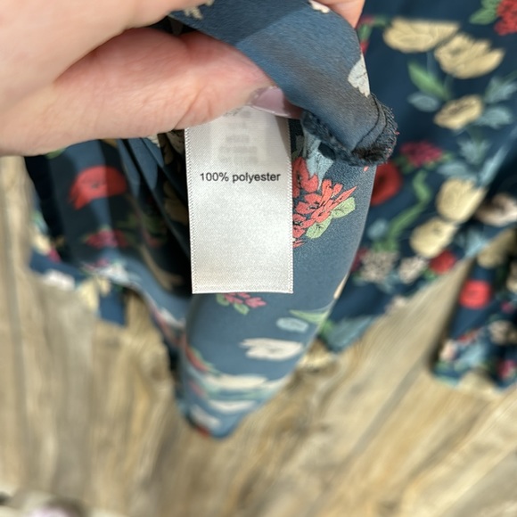 3/4 Sleeve Floral Blouse - Picture 6 of 7